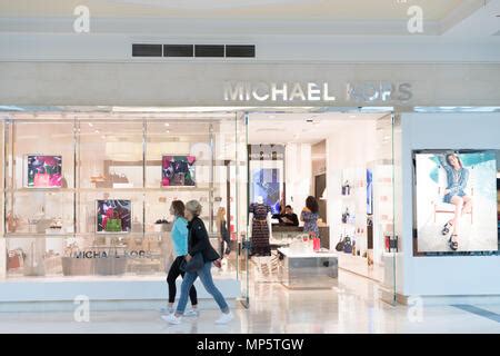 schiphol verkoopt michael kors|Michael Kors Schiphol Airport T3 Amsterdam.